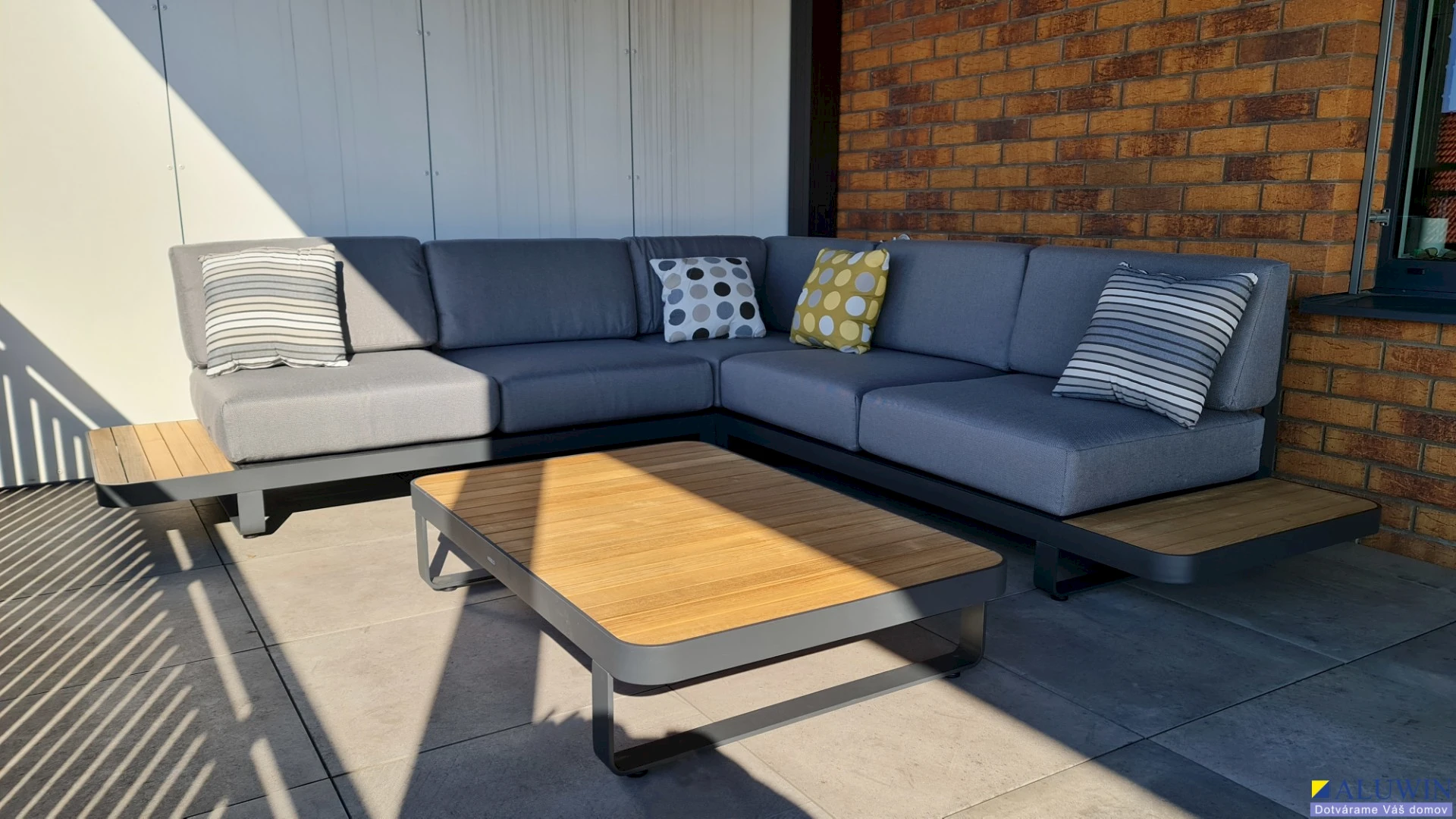 Lauko baldu komplktas polo